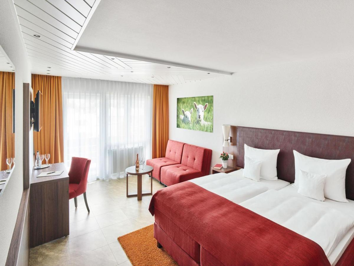 Hotel Lamm Ostfildern Bagian luar foto