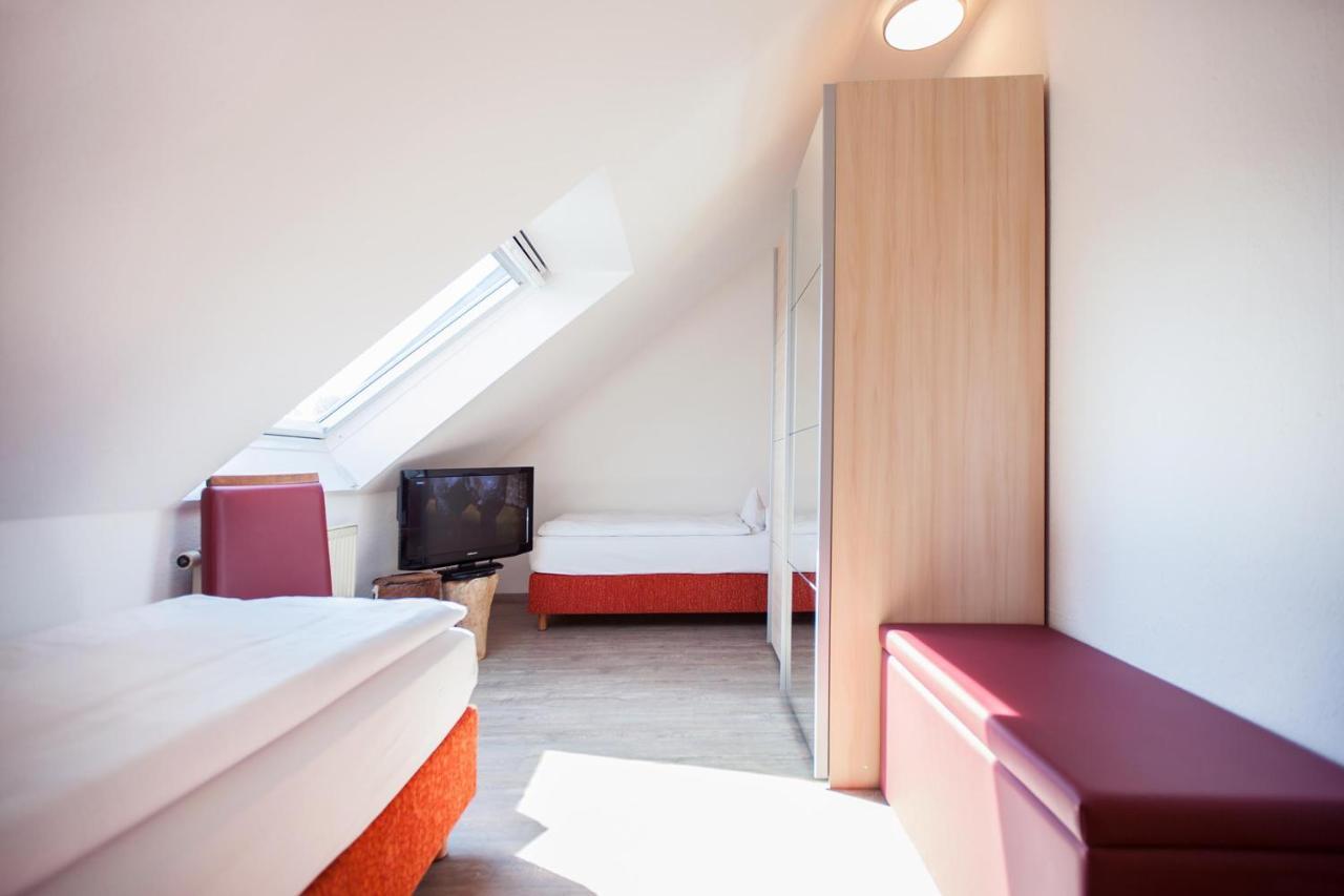 Hotel Lamm Ostfildern Bagian luar foto