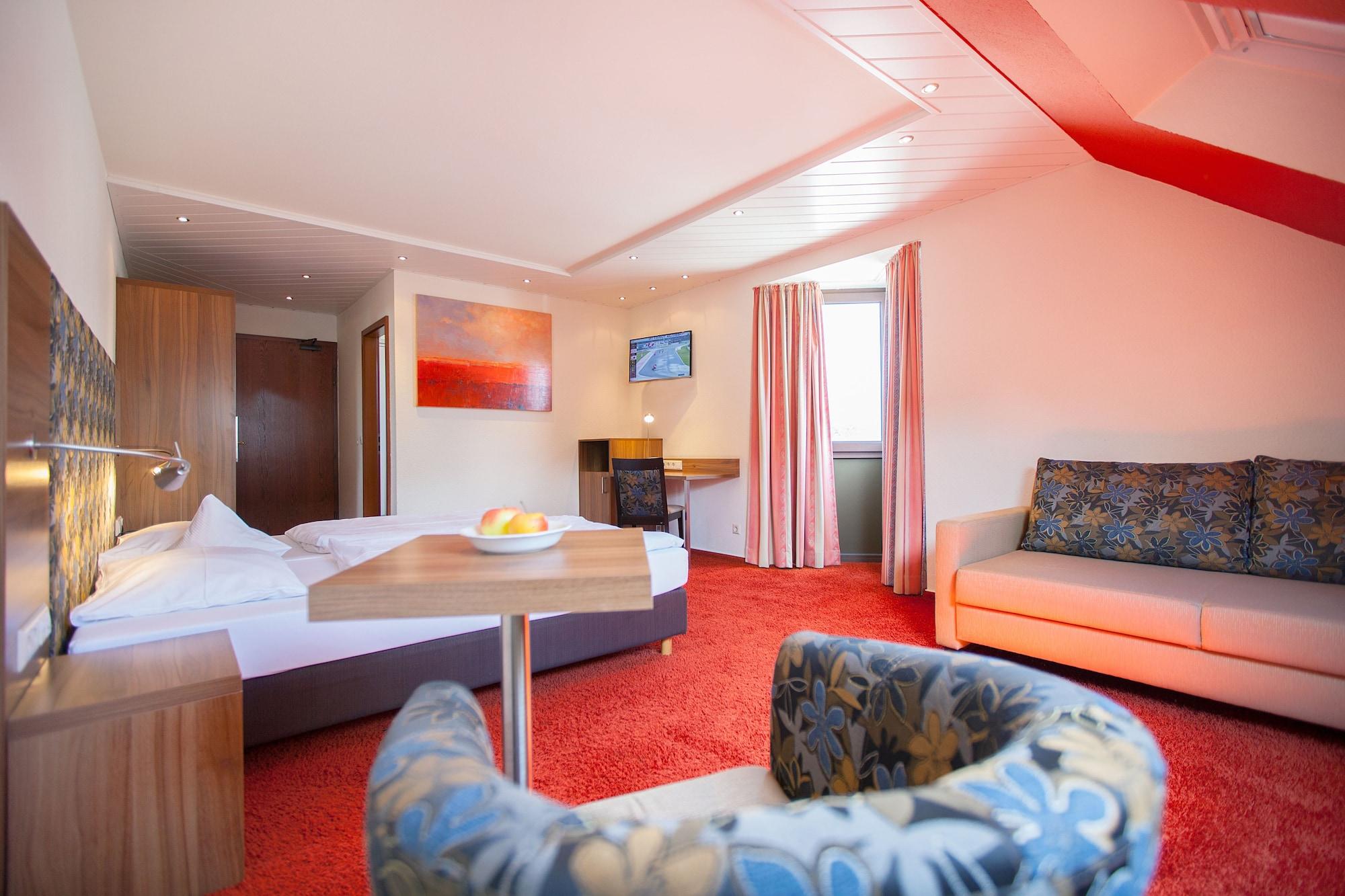 Hotel Lamm Ostfildern Bagian luar foto