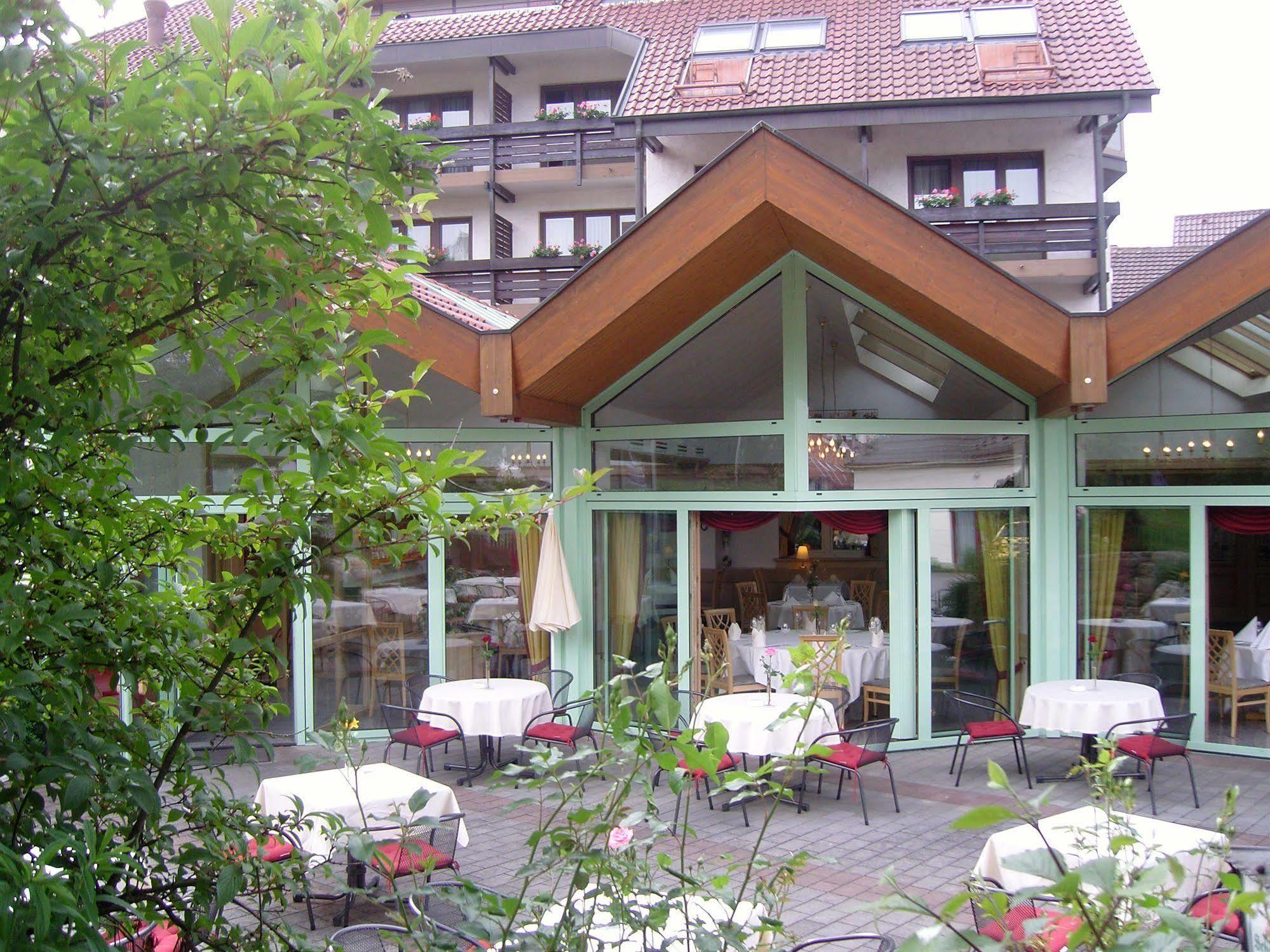 Hotel Lamm Ostfildern Bagian luar foto