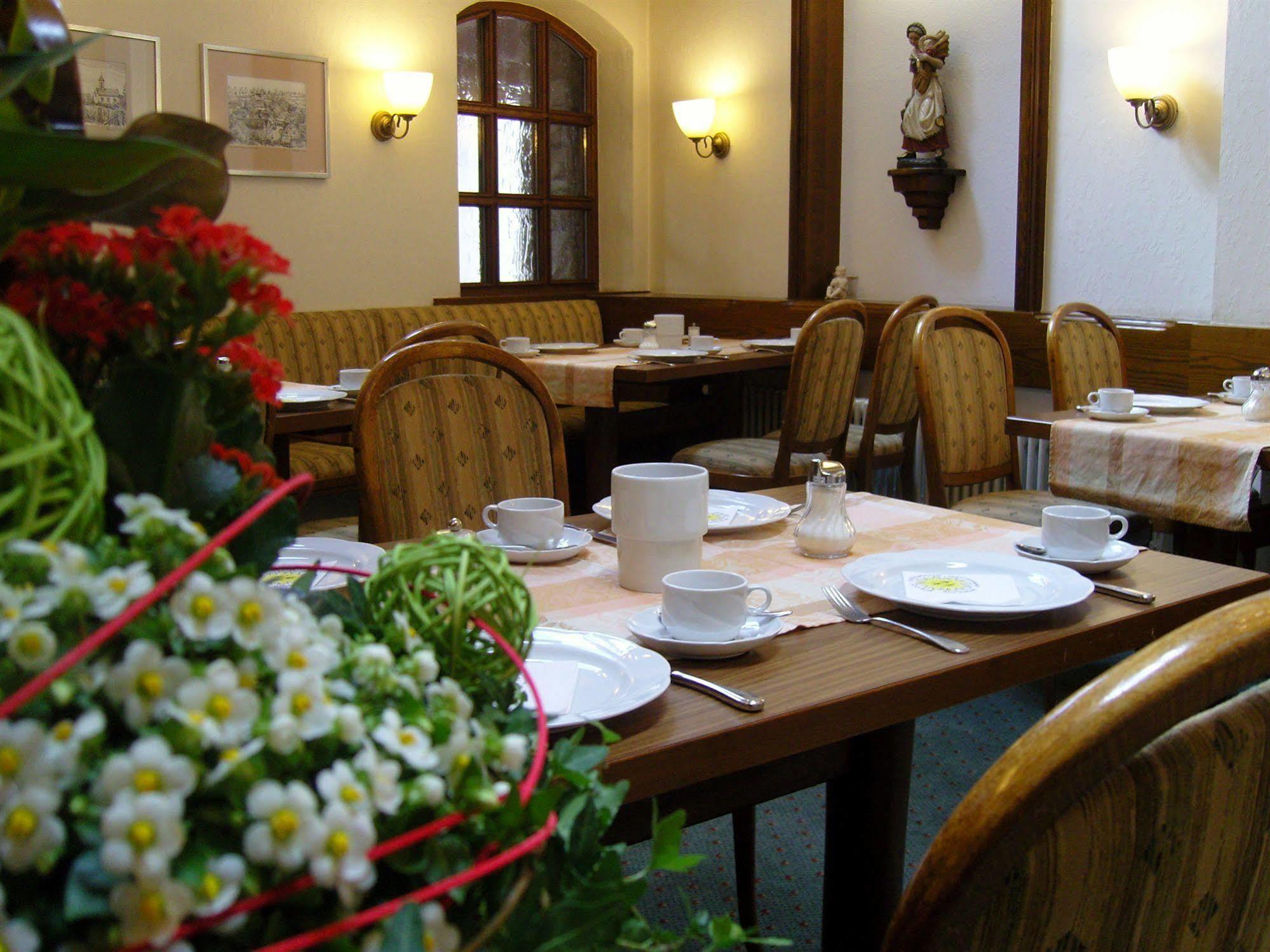 Hotel Lamm Ostfildern Bagian luar foto