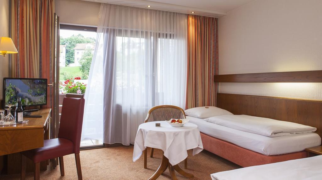 Hotel Lamm Ostfildern Bagian luar foto
